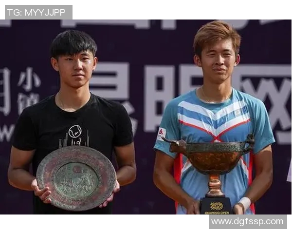 南京网球队荣登全国网球技术排行榜第四名展现强劲实力 南京网球队荣登全国网球技术排行榜第四名展现强劲实力