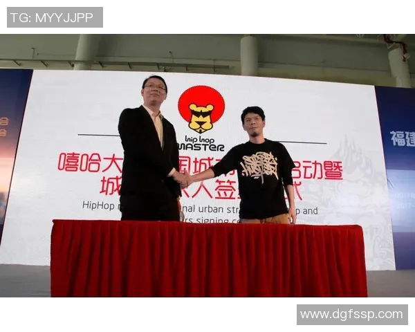 广州街舞队包夹现象解析:街舞文化中的竞争与合作关系探讨 广州街舞队包夹现象解析:街舞文化中的竞争与合作关系探讨