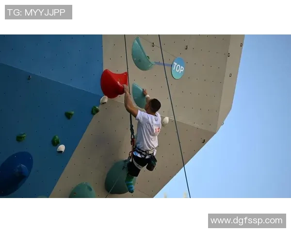 重庆攀岩队与南京攀岩队赛后分析灵活性表现的深度探讨 重庆攀岩队与南京攀岩队赛后分析灵活性表现的深度探讨